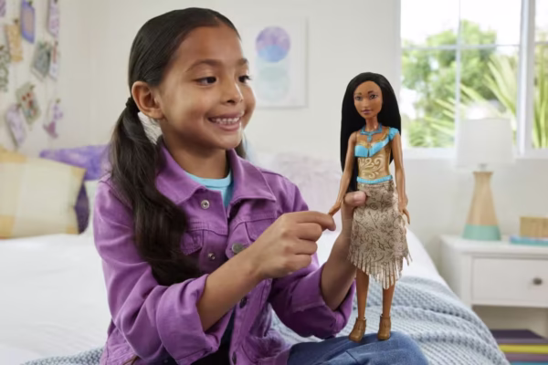 PRINCESAS Disney - POCAHONTAS Muñeca de 28cm - Imagen 6